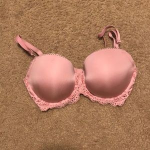BRAND NEW VICORIAS SECRET BRA